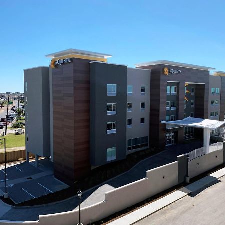La Quinta Inn & Suites By Wyndham Galveston North At I-45 المظهر الخارجي الصورة
