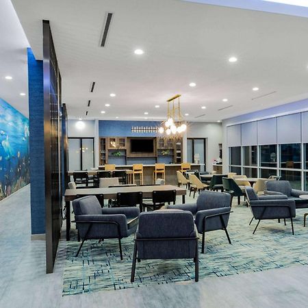 La Quinta Inn & Suites By Wyndham Galveston North At I-45 المظهر الخارجي الصورة