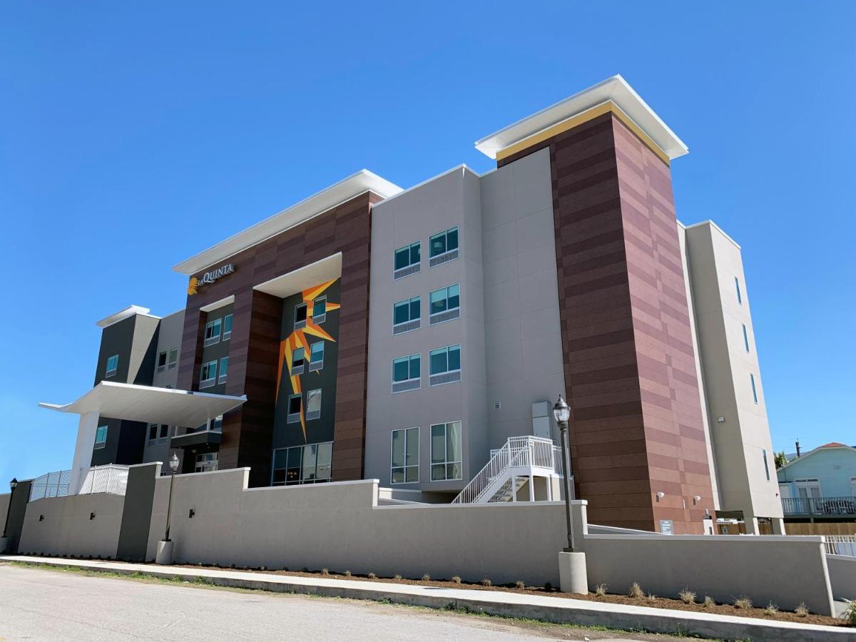 La Quinta Inn & Suites By Wyndham Galveston North At I-45 المظهر الخارجي الصورة