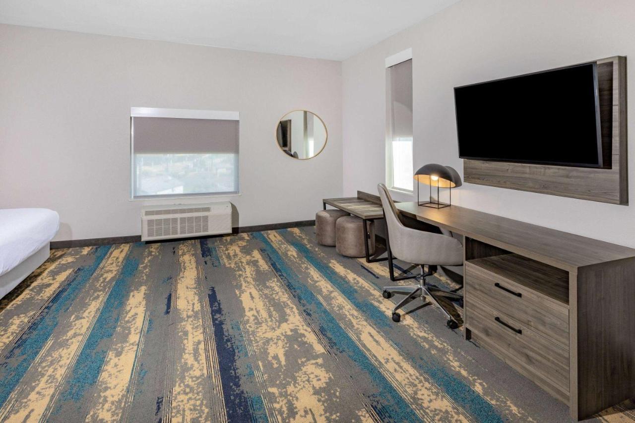 La Quinta Inn & Suites By Wyndham Galveston North At I-45 المظهر الخارجي الصورة