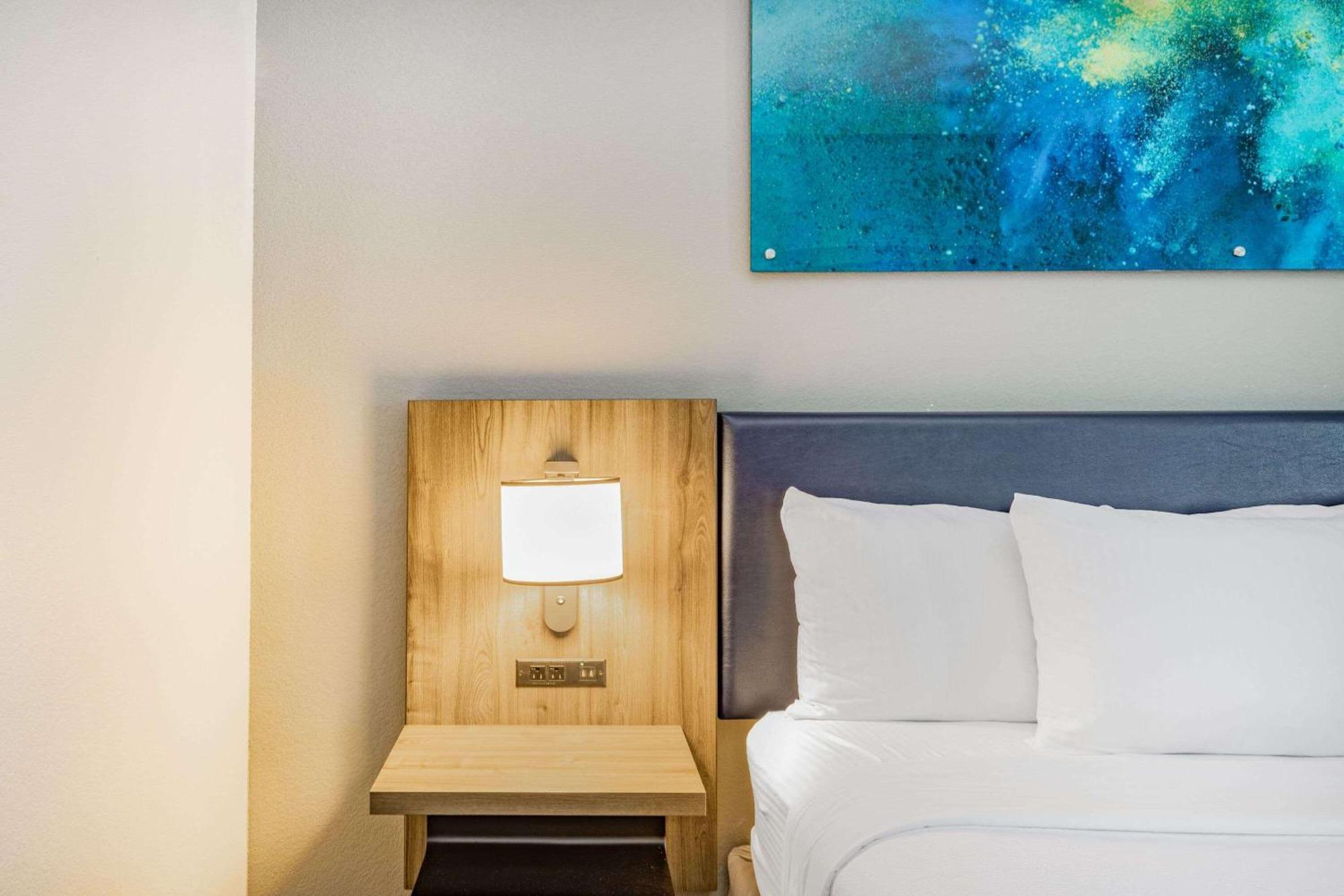 La Quinta Inn & Suites By Wyndham Galveston North At I-45 المظهر الخارجي الصورة